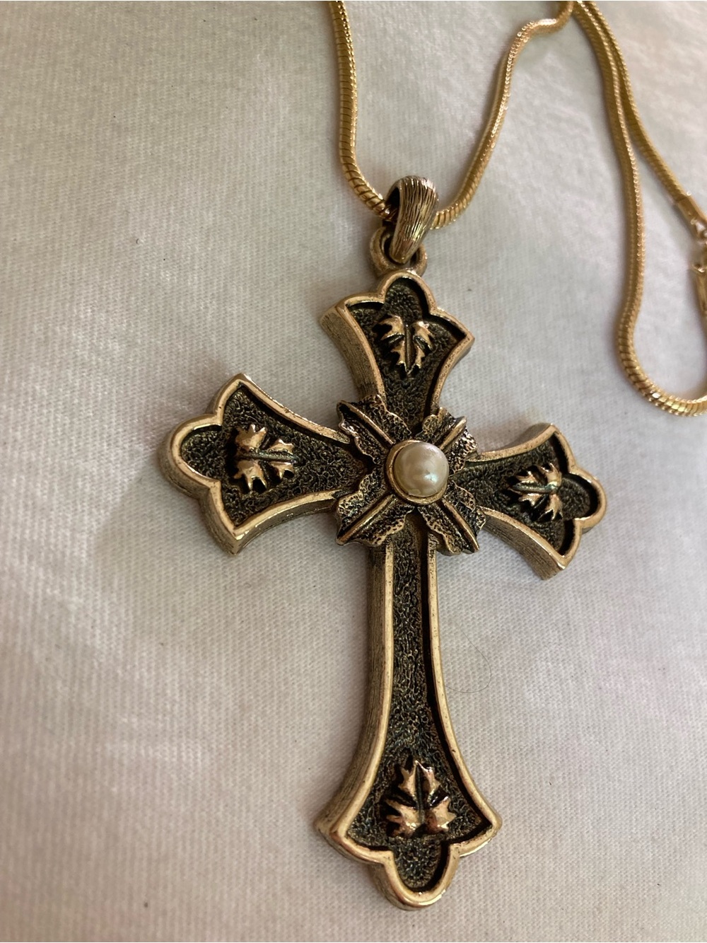 Sarah Coventry Limited Edition 1975 Vintage Maltese Cross Pendant & Chain - Picture 4 of 8